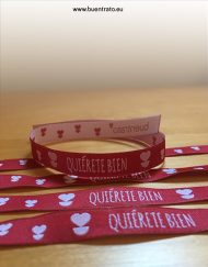 Pulsera tela "Quiérete bien"